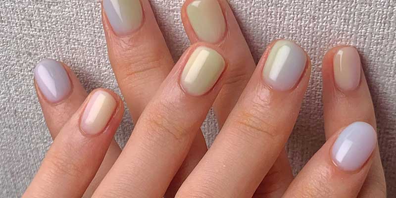 Colour-Changing and Reactive Shades